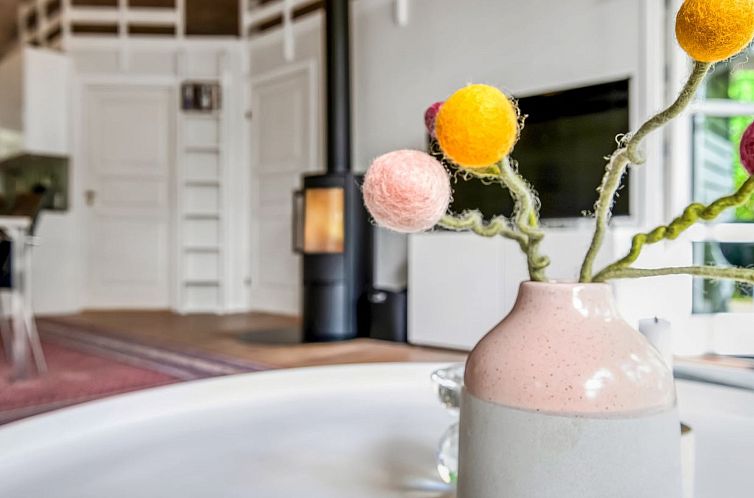 Vakantiehuis "Hellin" - 175m from the sea