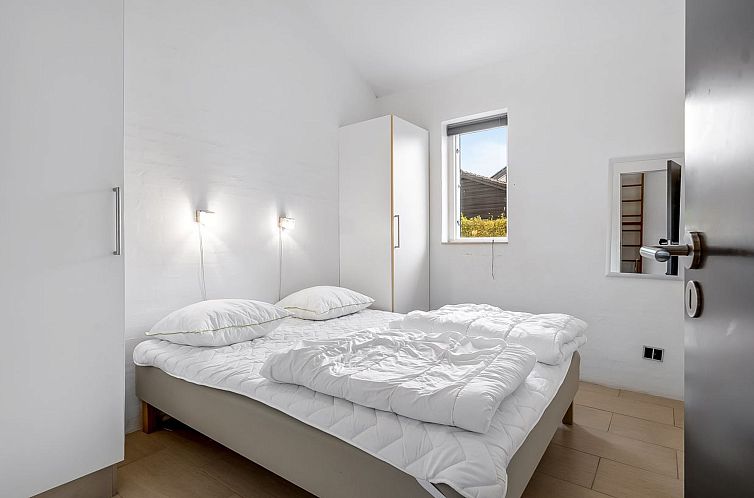 Vakantiehuis "Synne" - 350m from the sea