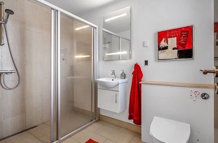 Vakantiehuis "Synne" - 350m from the sea