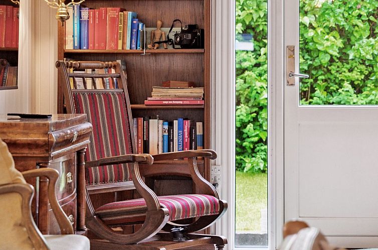 Vakantiehuis "Antonie" - 700m from the sea