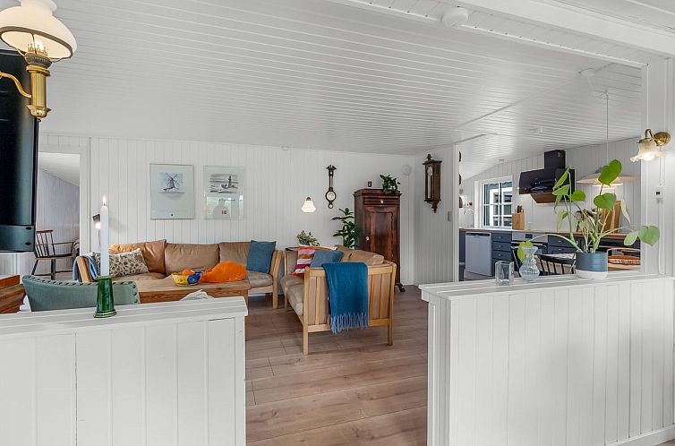 Vakantiehuis "Antonie" - 700m from the sea