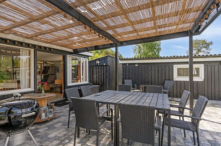 Vakantiehuis "Antonie" - 700m from the sea