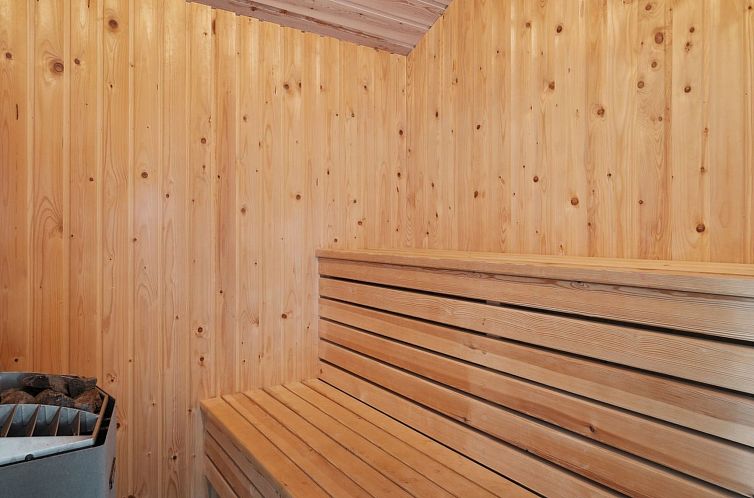 Vakantiehuis "Henninge" - 300m from the sea