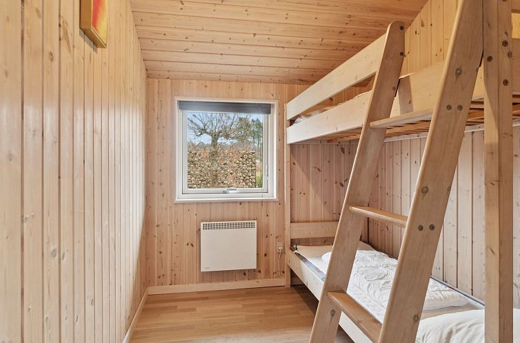 Vakantiehuis "Henninge" - 300m from the sea