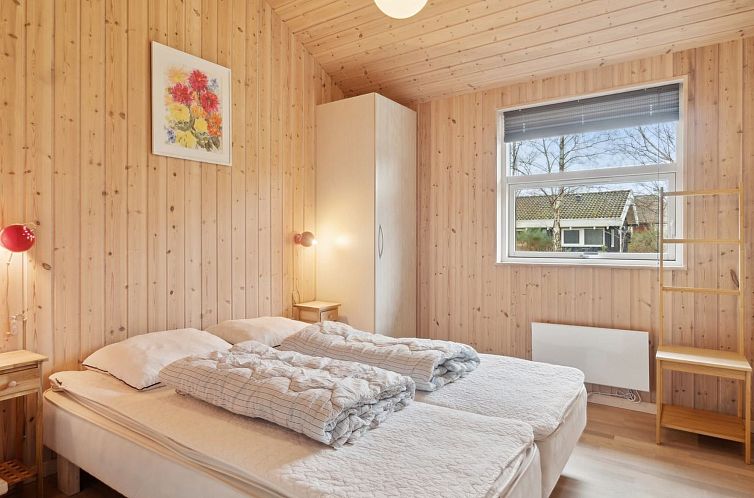 Vakantiehuis "Henninge" - 300m from the sea