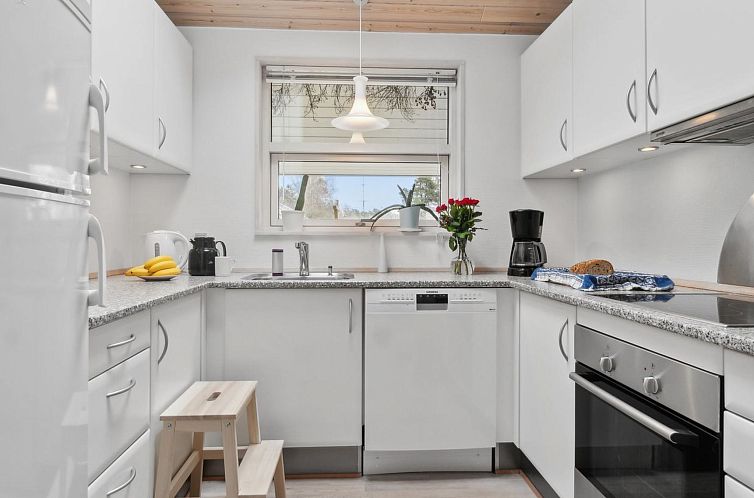 Vakantiehuis "Henninge" - 300m from the sea