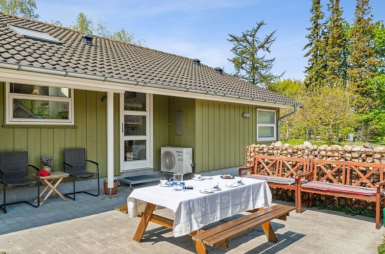 Vakantiehuis "Henninge" - 300m from the sea