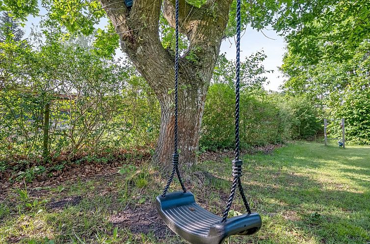 Vakantiehuis "Sunja" - 450m from the sea