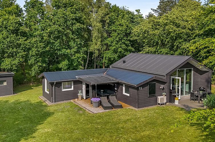 Vakantiehuis "Sunja" - 450m from the sea