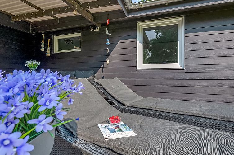 Vakantiehuis "Sunja" - 450m from the sea