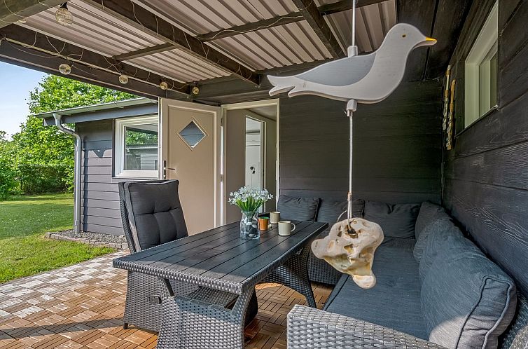 Vakantiehuis "Sunja" - 450m from the sea