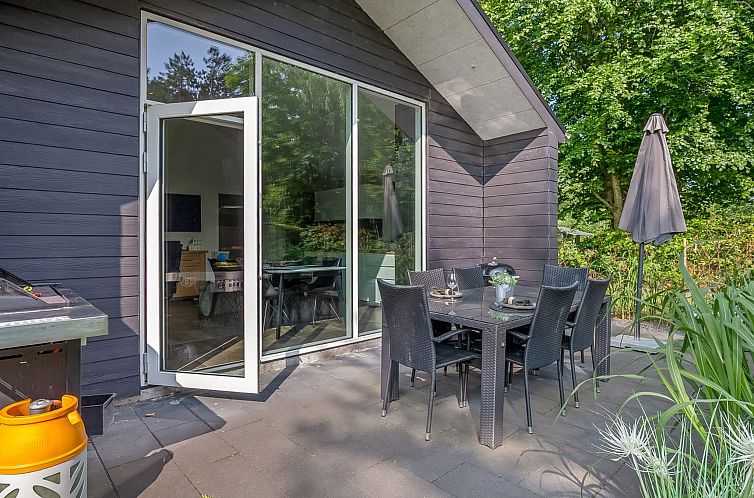 Vakantiehuis "Sunja" - 450m from the sea