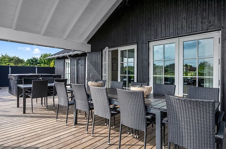 Vakantiehuis "Bryngeir" - 750m from the sea