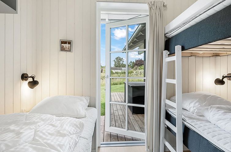 Vakantiehuis "Bryngeir" - 750m from the sea