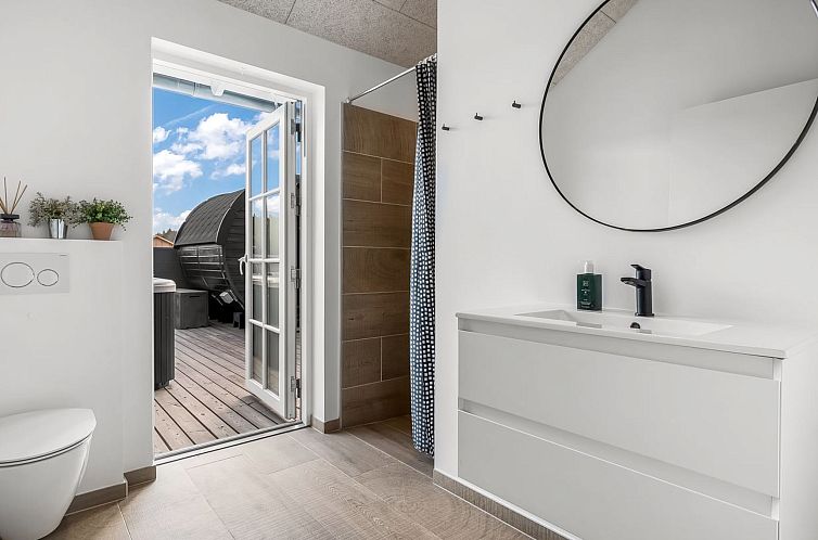 Vakantiehuis "Bryngeir" - 750m from the sea