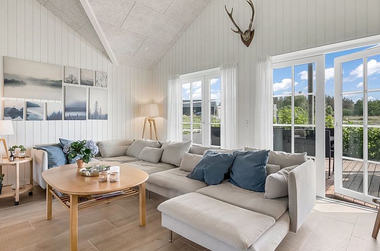 Vakantiehuis "Bryngeir" - 750m from the sea