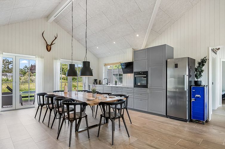 Vakantiehuis "Bryngeir" - 750m from the sea