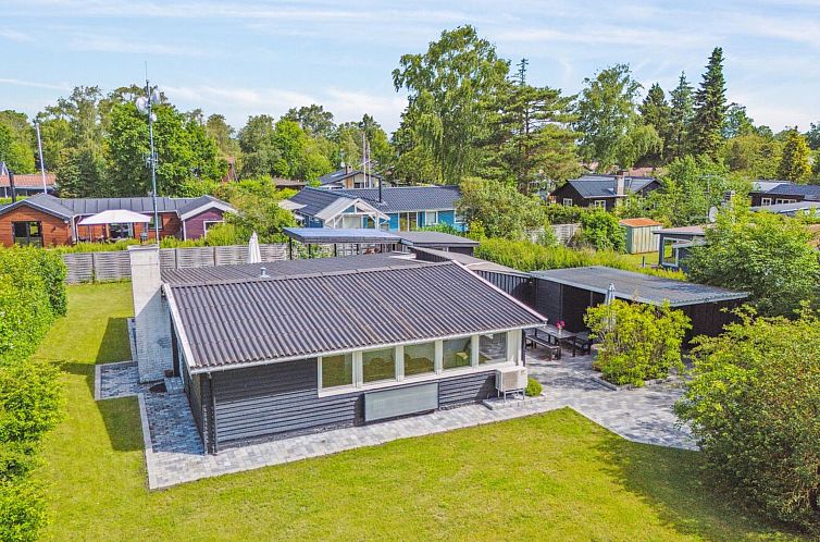 Vakantiehuis "Antonie" - 700m from the sea