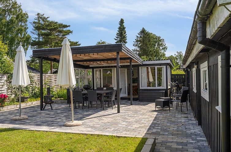 Vakantiehuis "Antonie" - 700m from the sea