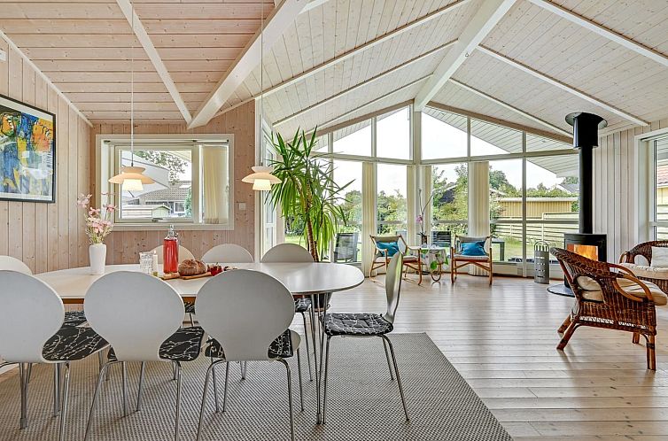 Vakantiehuis "Antonie" - 700m from the sea