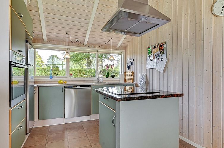 Vakantiehuis "Antonie" - 700m from the sea