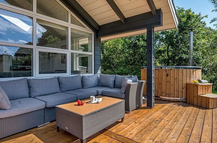 Vakantiehuis "Alrike" - 850m from the sea