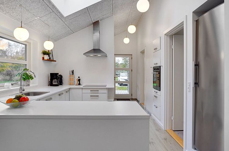 Vakantiehuis "Alrike" - 850m from the sea