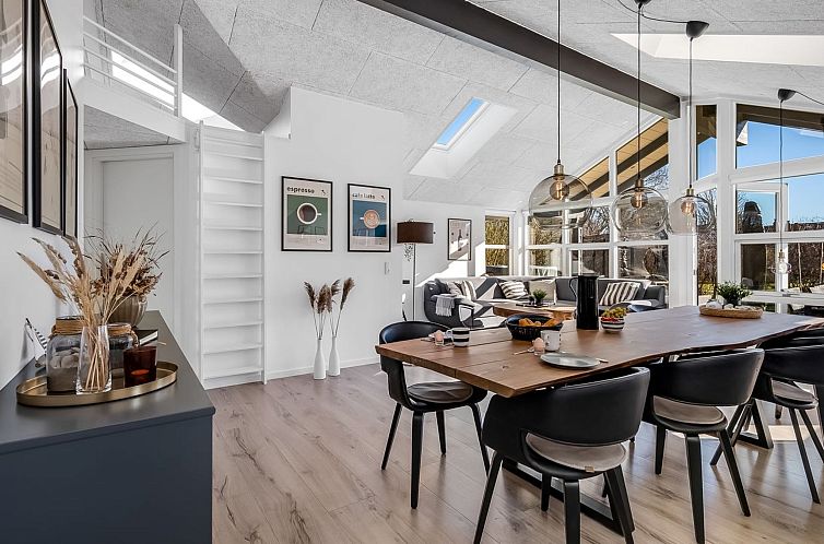 Vakantiehuis "Alrike" - 850m from the sea