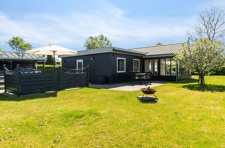 Vakantiehuis "Nantje" - 300m from the sea