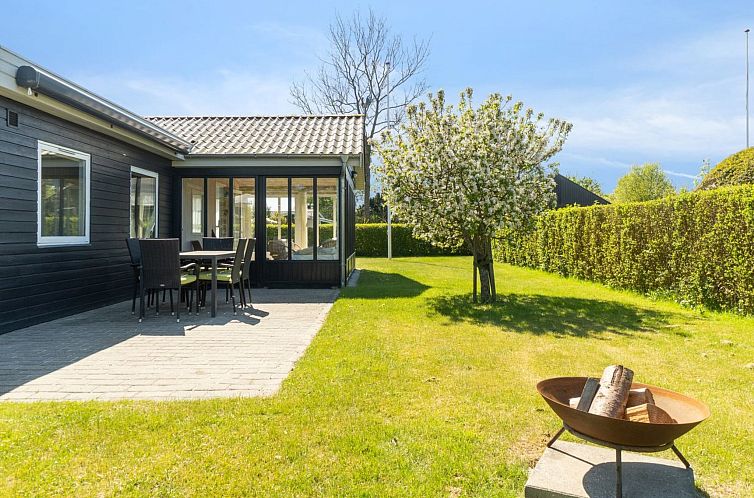 Vakantiehuis "Nantje" - 300m from the sea