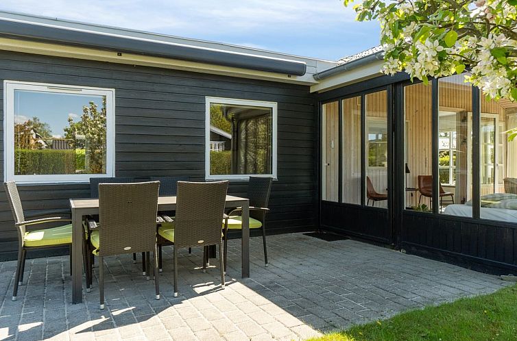 Vakantiehuis "Nantje" - 300m from the sea