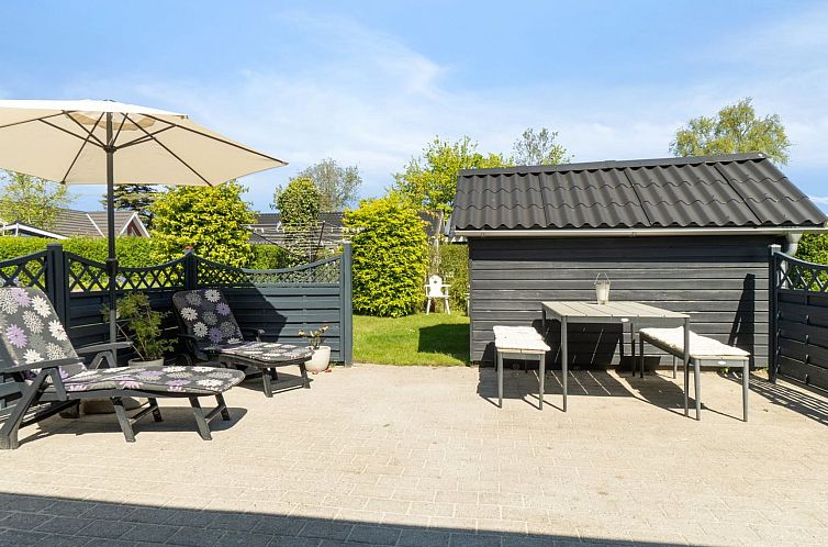 Vakantiehuis "Nantje" - 300m from the sea