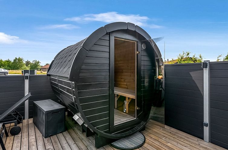 Vakantiehuis "Bryngeir" - 750m from the sea