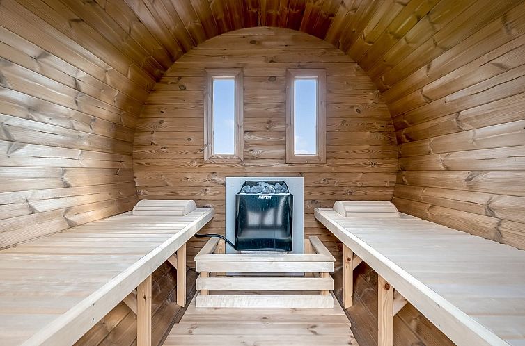 Vakantiehuis "Bryngeir" - 750m from the sea