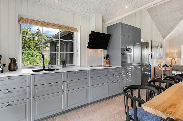 Vakantiehuis "Bryngeir" - 750m from the sea