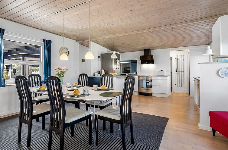 Vakantiehuis "Nisse" - 300m from the sea