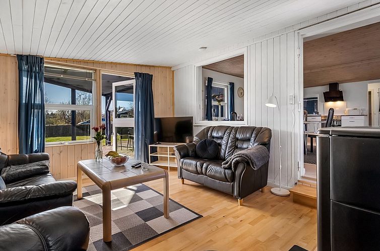Vakantiehuis "Nisse" - 300m from the sea