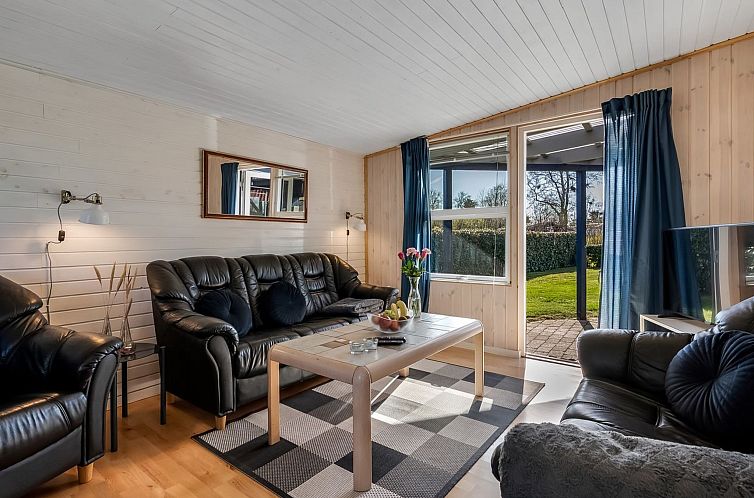 Vakantiehuis "Nisse" - 300m from the sea