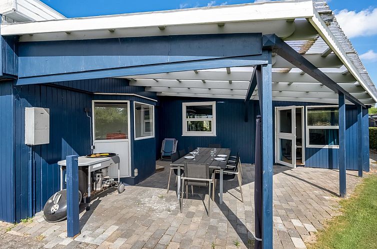 Vakantiehuis "Nisse" - 300m from the sea