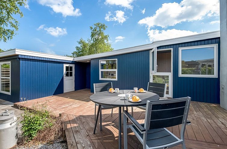 Vakantiehuis "Nisse" - 300m from the sea