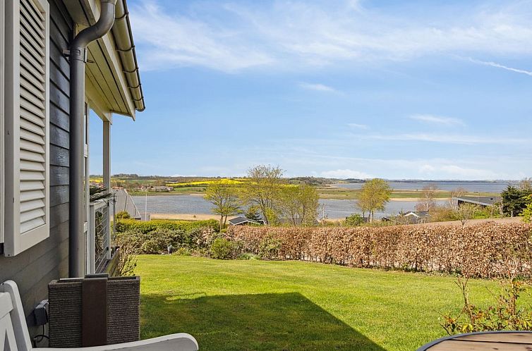 Vakantiehuis "Annabeth" - 300m to the fjord