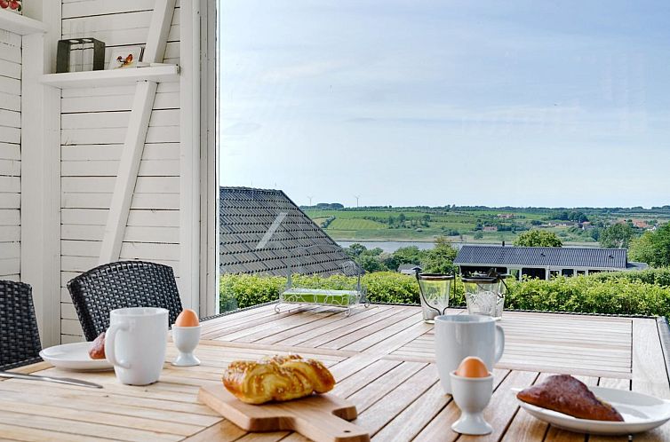 Vakantiehuis "Edvia" - 700m to the fjord