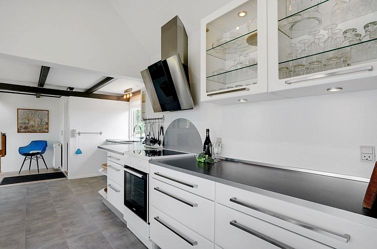 Vakantiehuis "Edvia" - 700m to the fjord