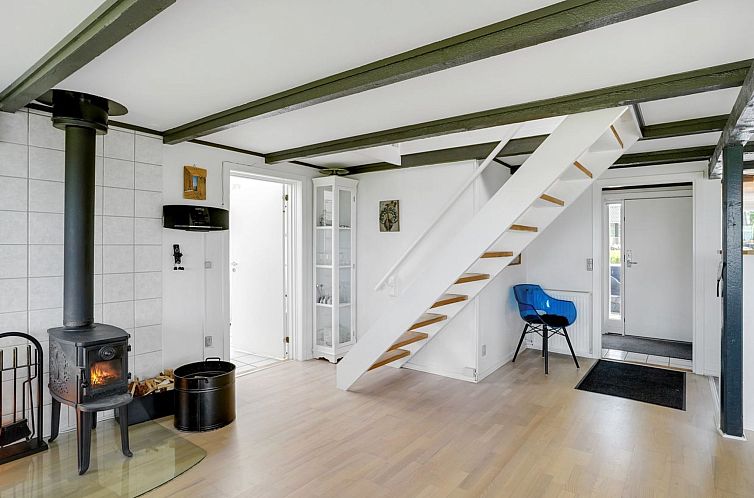 Vakantiehuis "Edvia" - 700m to the fjord