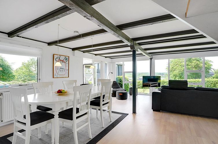 Vakantiehuis "Edvia" - 700m to the fjord