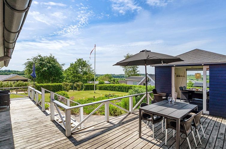 Vakantiehuis "Edvia" - 700m to the fjord