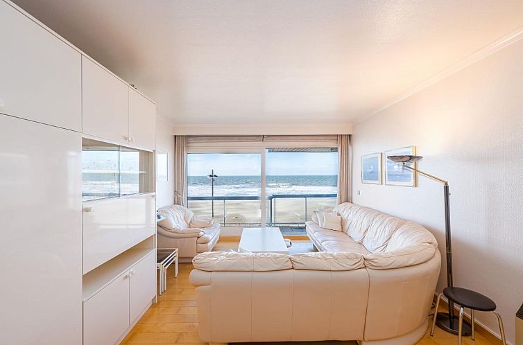 Helles Wohnzimmer von Brisbane II - 0202 in Middelkerke mit Panoramablick aufs Meer, ideales Ferienhaus an der belgischen Kueste.