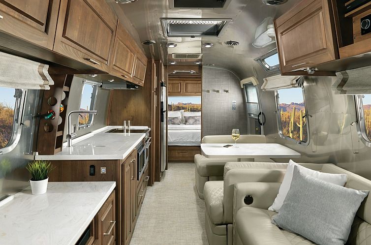 Airstream met hottub
