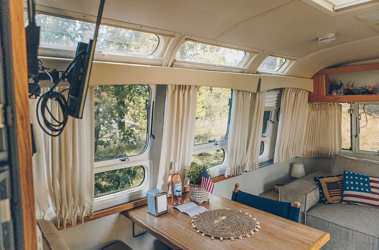 «Airstream»