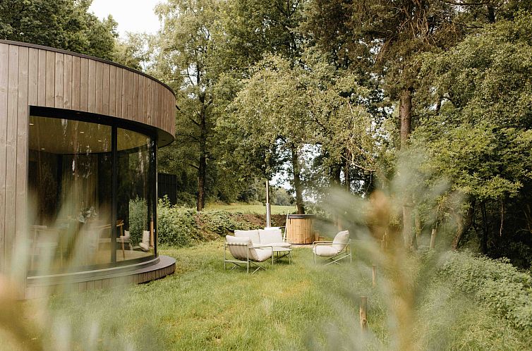 LumiPod met hottub